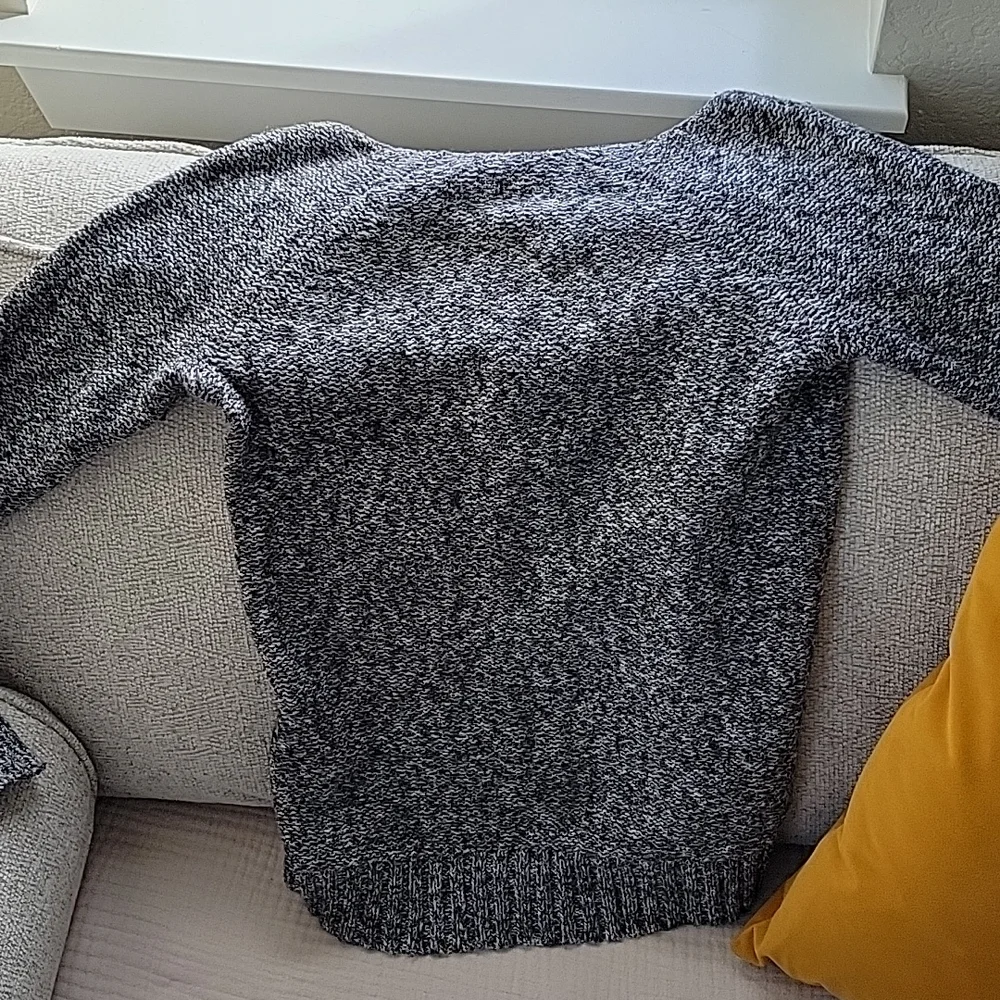 Lauren Ralph Lauren Gray Sweater - size S - Picture 4 of 7